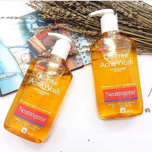 Sữa rửa mặt trị mụn Neutrogena