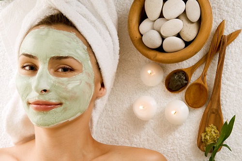 Bổ sung dưỡng chất cho da mụn bằng việc đắp mặt nạ