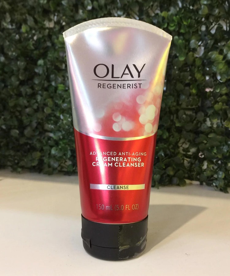 Sua-Rua-Mat-Chong-Lao-Hoa-Olay-Regenerist-Advanced-AntiAging-Cleanser-150ml-4373.jpg