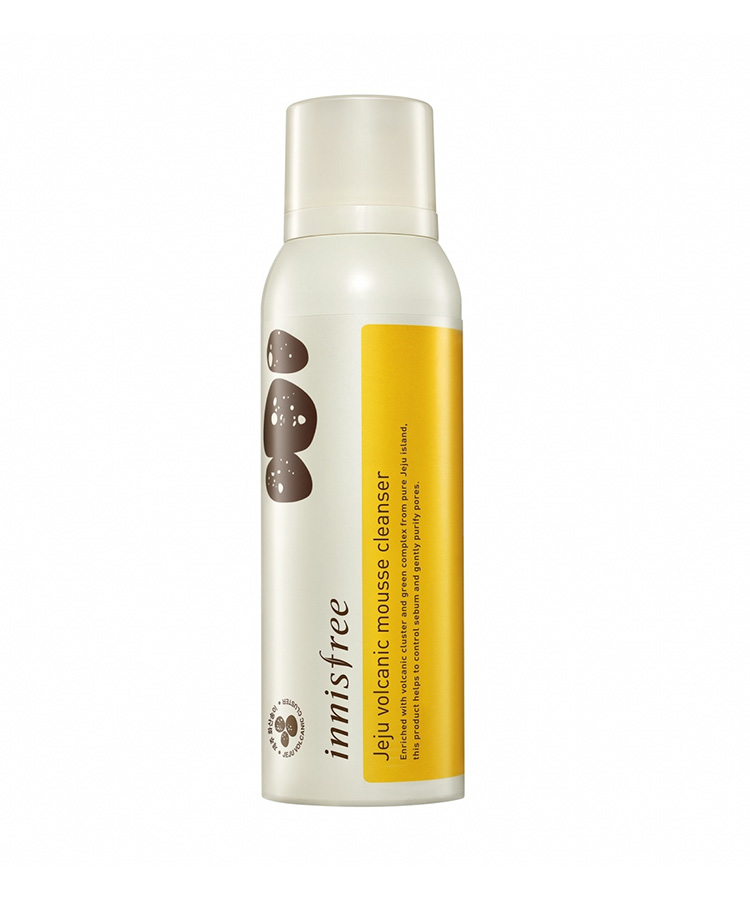 sua-rua-mat-tro-nui-lua-innisfree-jeju-volcanic-mousse-cleanser-sua-rua-mat-tao-bot