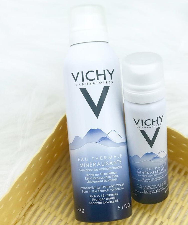 Xit-Khoang-Vichy-150ml-Duong-da-Tri-mun-2196.jpg